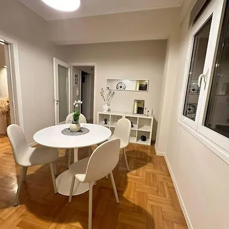 Emst Apartment *